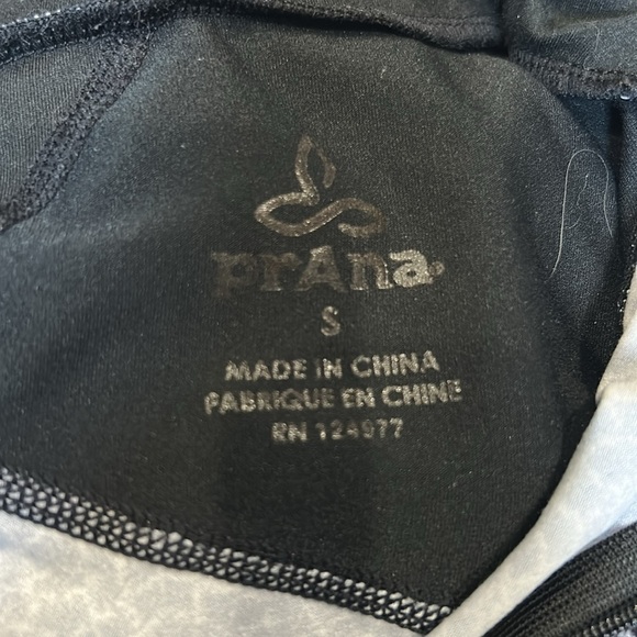 PrAna Sierra Quarter Zip Pullover Purple Print Base Layer Shirt Running Top - Picture 3 of 6